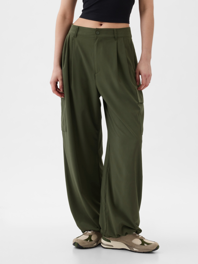 Gap Fit High Rise Runaround Cargo Joggers In Mistletoe Green