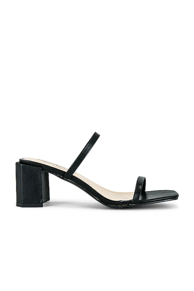 Superdown Deidra Heel In Black