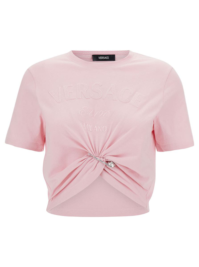 VERSACE LIGHT PINK T-SHIRT WITH MEDUSA PIN DETAIL IN COTTON WOMAN