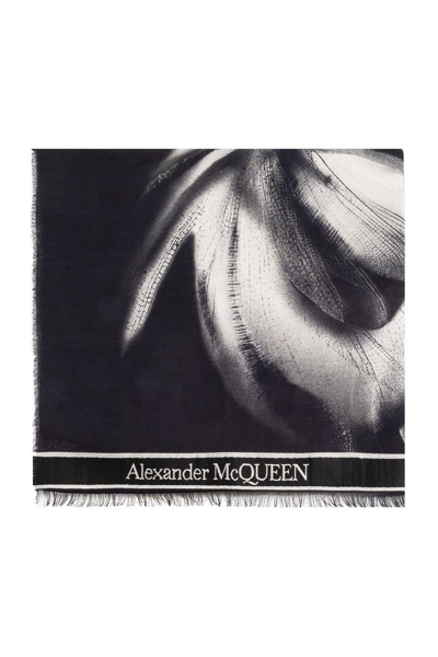 Alexander Mcqueen Graphic Printed Scarf In Black