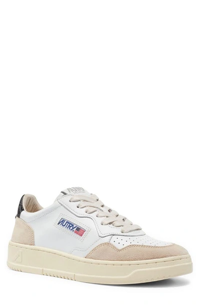 Autry Medalist Low Sneaker In White