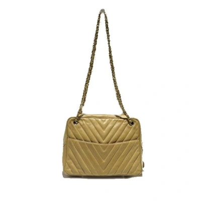 Pre-owned Chanel Matrasse Beige Leather Shoulder Bag ()