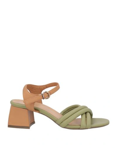 Epoche' Xi Woman Sandals Sage Green Size 7 Soft Leather