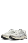 Nike Zoom Vomero 5 Sneaker In White