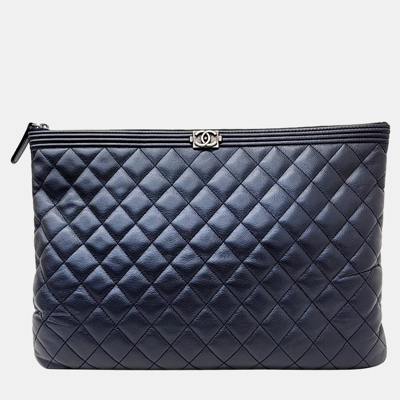 Pre-owned Chanel Caviar Boy Clutch Large In Blue