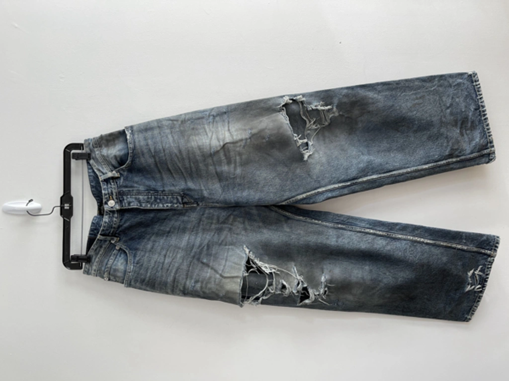 パンツ BALENCIAGA MUD DESTROYED DENIM BALENCIAGA Balenciaga SS23 Mud Baggy Destroyed denim