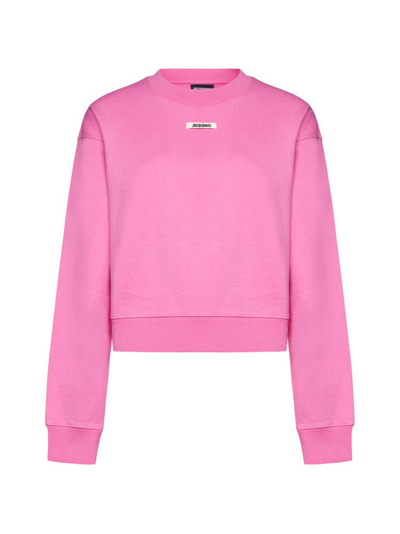 Jacquemus Logo Patch Cropped Sweatshirt In Rosa