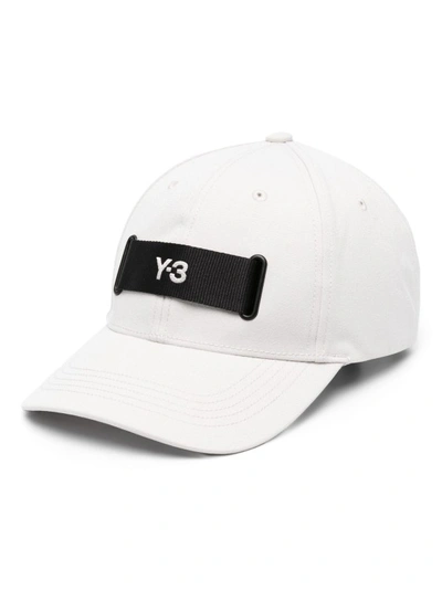 Y-3 Webbing Logo刺绣棒球帽 In White