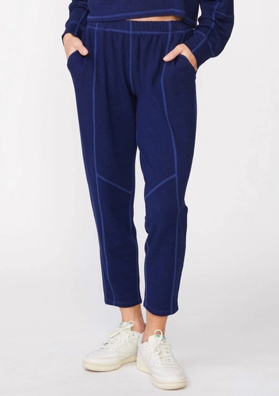 Monrow Supersoft Seamed Sweatpants In Navy In Blue