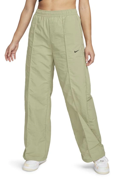 Nike Women's  Sportswear Everything Wovens Mid-rise Open-hem Pants In Green