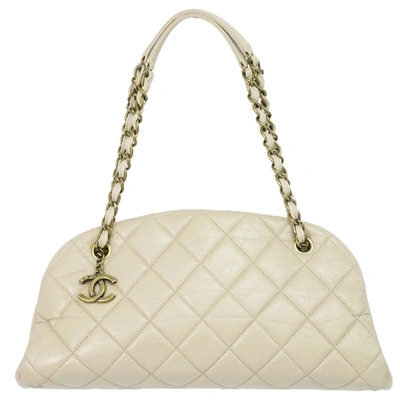 Pre-owned Chanel Matelassé Beige Leather Tote Bag ()