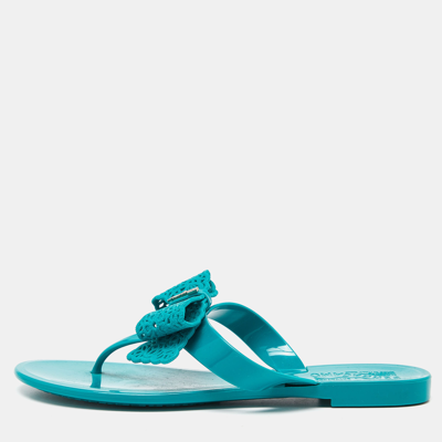 Pre-owned Ferragamo Turquoise Leather Laser Cut Bow Thong Flat Slides Size 37.5 In Blue