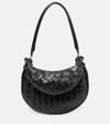 Bottega Veneta Schultertasche Gemelli Small Aus Leder In Black