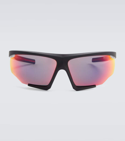 Prada Linea Rossa Sonnenbrille In Schwarz