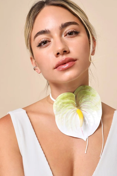 Petit Moments Anthurium White And Green Tropical Flower Choker Necklace