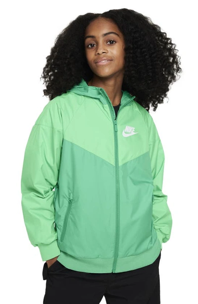 NIKE WINDRUNNER WATER RESISTANT HOODED JACKET