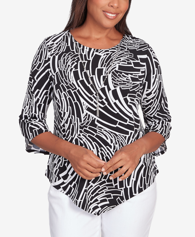 Alfred Dunner Women's Classic Puff Print Geo Waves Top With Necklace In Black,white