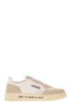 Autry Medalist Low - Leather Trainers In White/sand