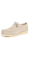 CLARKS WALLABEE SHOES PALE GREY SUEDE