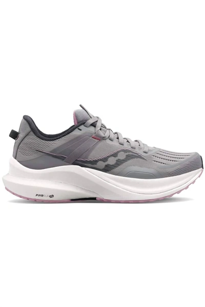 SAUCONY WOMEN'S TEMPUS RUNNING SHOES - B/MEDIUM WIDTH IN ALLOY/QUARTZ