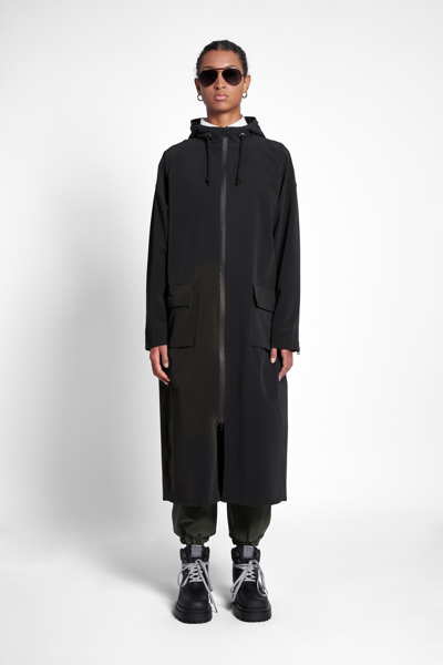 Stutterheim Sandviken Long Matte Zip Raincoat In Black