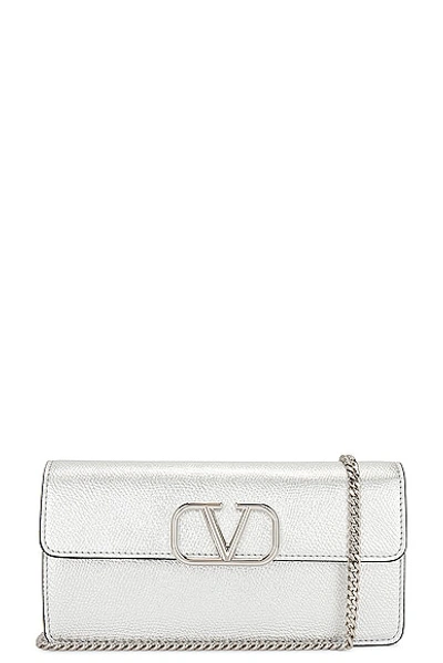 Valentino Garavani V Logo Signature Wallet On Chain In Silver