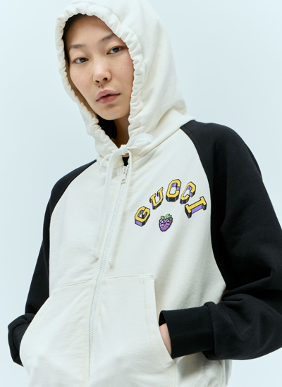 Gucci Logo Applique Hooded Sweatshirt In White