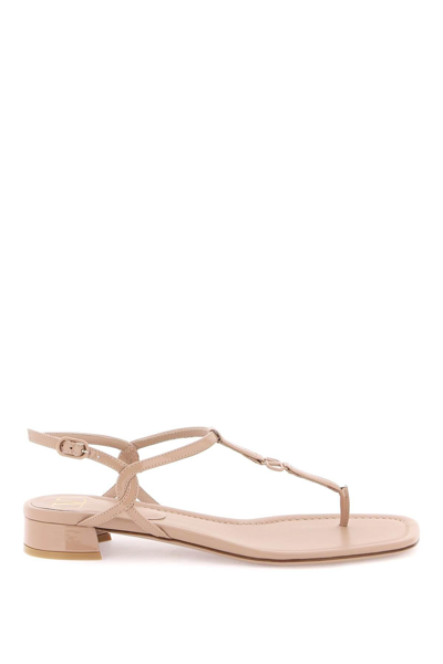 Valentino Garavani Patent Leather Thong Sandals In Neutro