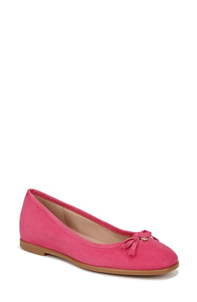 Naturalizer Essential Skimmer Flat In Pink Flash Suede