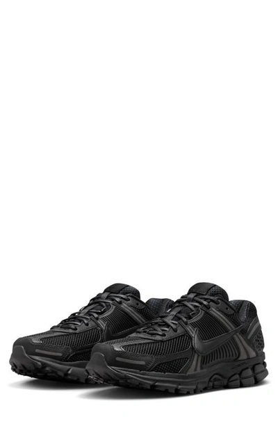 Nike Zoom Vomero 5 Sneaker In Black