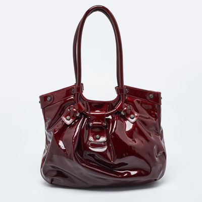 Pre-owned Ferragamo Maroon Patent Leather Gancini Hobo In Red