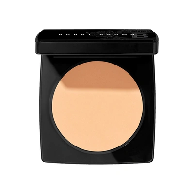 Bobbi Brown Sheer Finish Pressed Powder In Sunny Beige