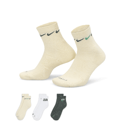 Nike Men's Everyday Plus Cushioned Training Ankle Socks (3 Pairs) In Multicolor