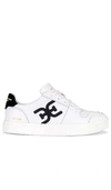 Sam Edelman Ellie Sneaker In White & Black