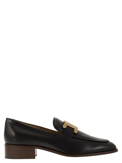 Tod's Fine Leather Moccasin With Customised Metal Chain Accessory And Leather Heel For Women In Black