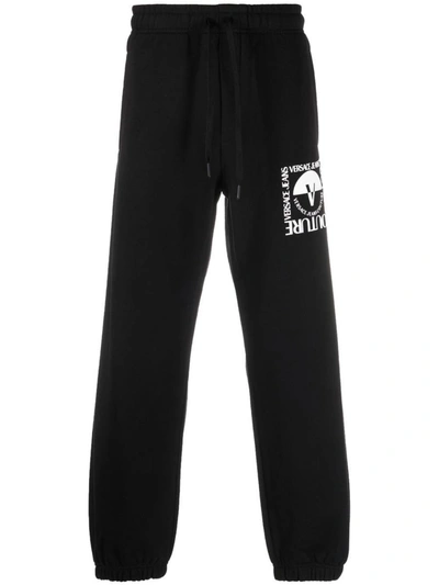 Versace Jeans Couture R Vemblem Square Sm  Trousers Clothing In Black