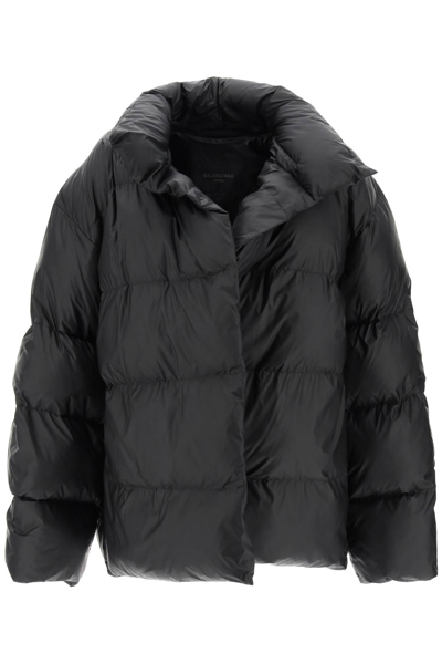 Balenciaga Maxi Wrap Puffer Jacket In Coated Nylon In Black