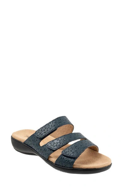 Trotters Wide Width Rose Tool Sandal In Blue