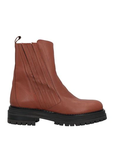 Carucci Woman Ankle Boots Tan Size 11 Leather In Brown