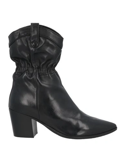 Elvio Zanon Woman Ankle Boots Black Size 9 Leather