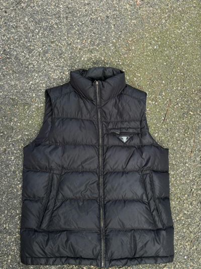 Pre-owned Prada Black Chest Logo Puffer Vest