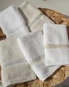 Home Treasures Wreath Fingertip Towels, Set Of 2 In White