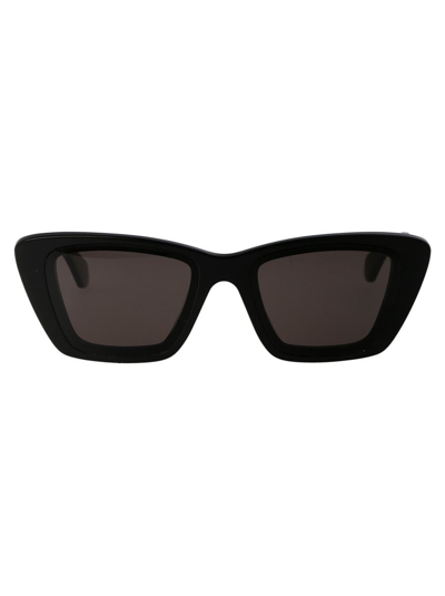 Alaïa Alaia Sunglasses In 001 Black Black Grey