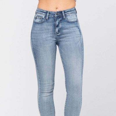 Judy Blue Cropped Mid-rise Skinny Jean In Light Wash In Blue
