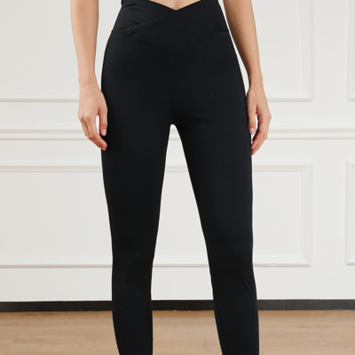 Threaded Pear Zuri Arched Waist Seamless Active Leggings In Black