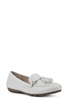 CLIFFS BY WHITE MOUNTAIN GUSH TASSEL LOAFER