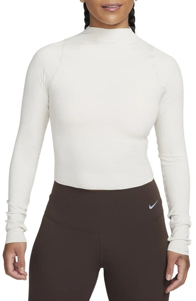 Nike Women's Zenvy Dri-fit Long-sleeve Top In Brown