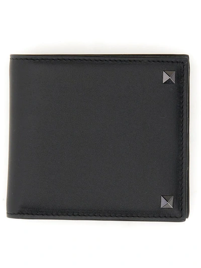 Valentino Garavani Rockstud Bi-fold Leather Wallet In Black