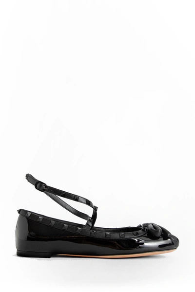 Valentino Garavani Valentino Flats In Black