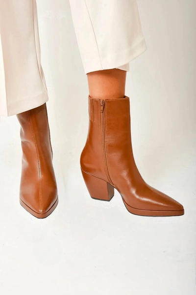 Matisse Hendrix Leather Boots In Tan Leather In Brown